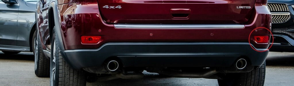 LUZ BUMPER TRASERO GRAND CHEROKEE RH11-20