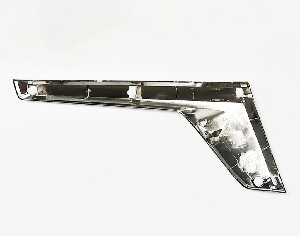 EXTENSION CHROME DE PARRILLA LC200 LH 16-20