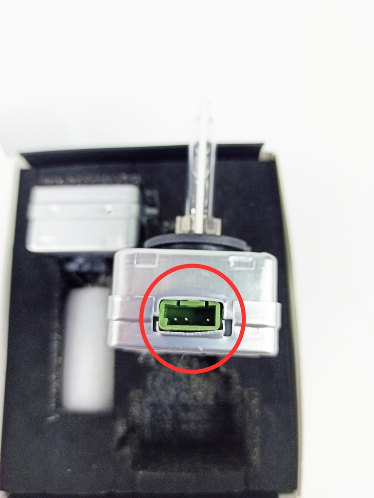 BOMBILLO DE GRAND CHEROKEE D3 6000K 14-20