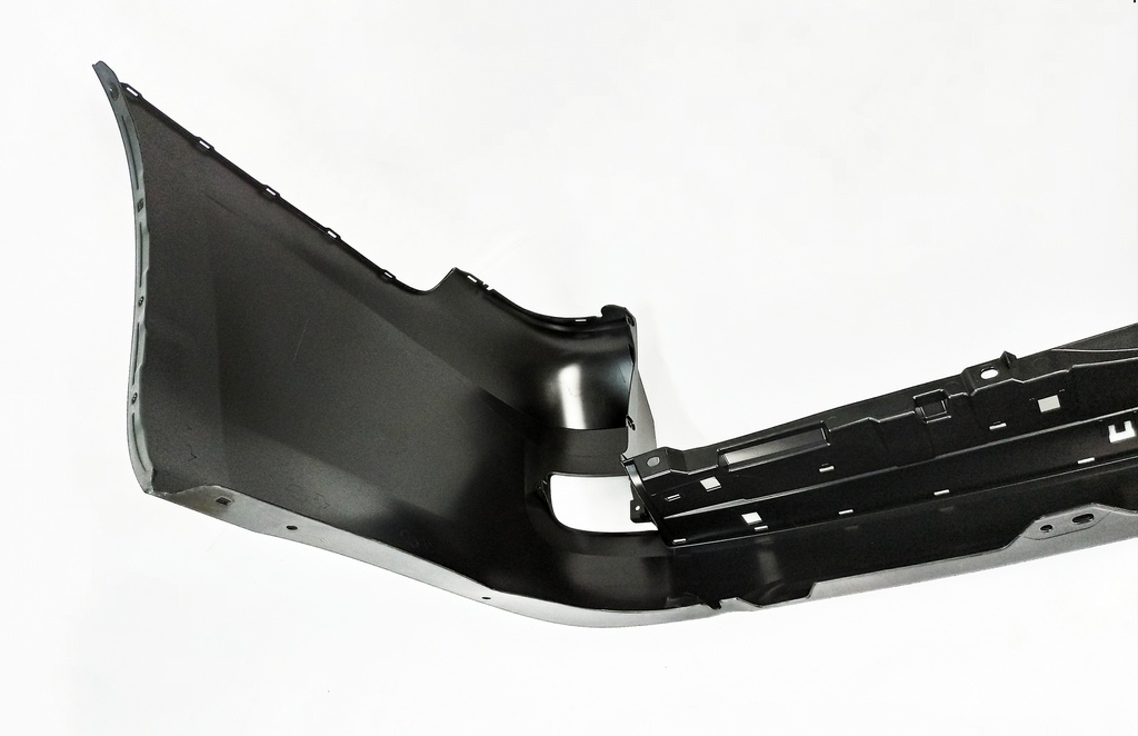 BUMPER TRASERO LC200 16-20