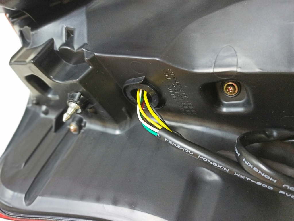 LUCES LED PRADO 18-23 TIPO LX ROJA