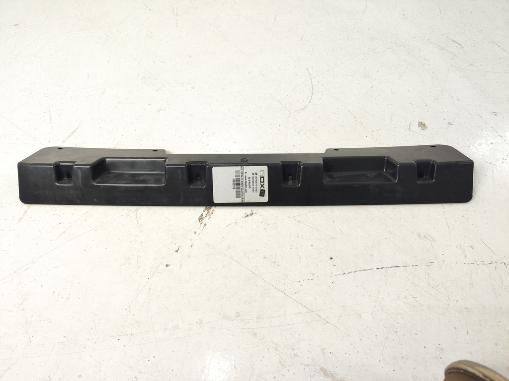 BASE CENTRAL DE BUMPER DELANTERO 4RUNNER TRD PARA 10-23