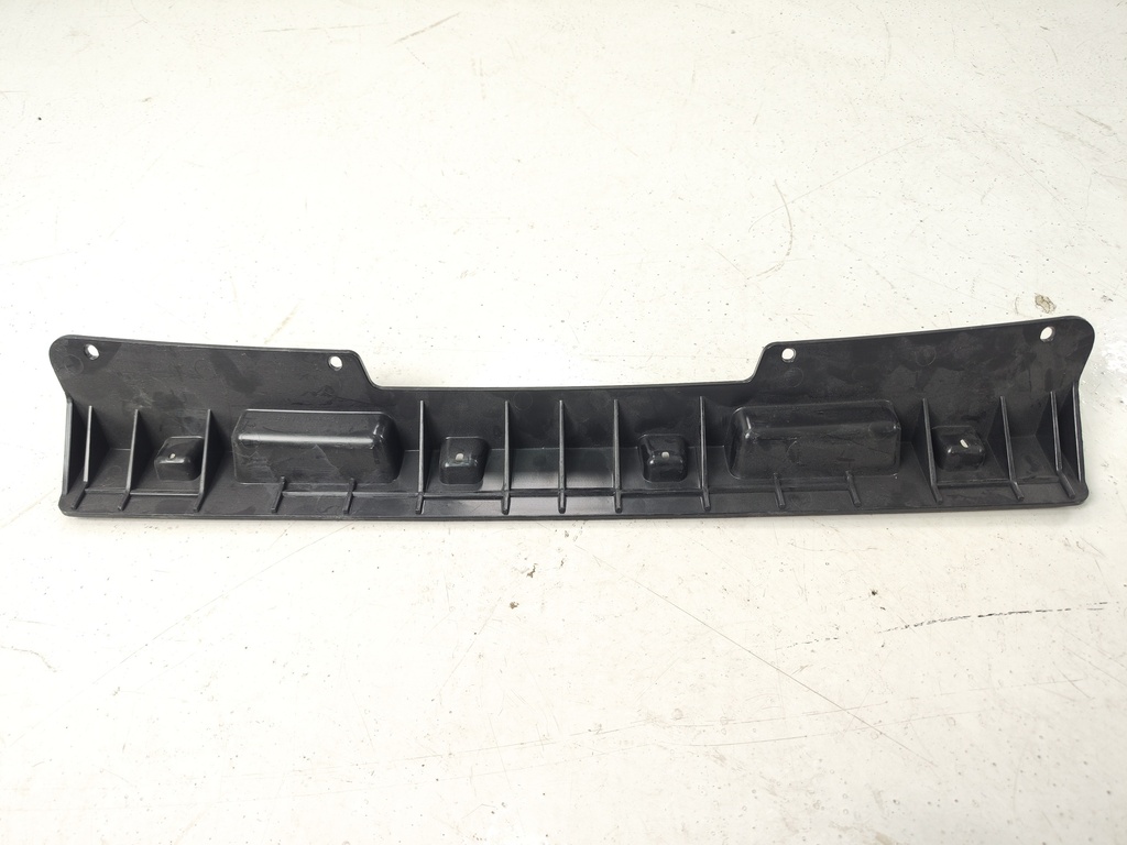 BASE CENTRAL DE BUMPER DELANTERO 4RUNNER TRD PARA 10-23