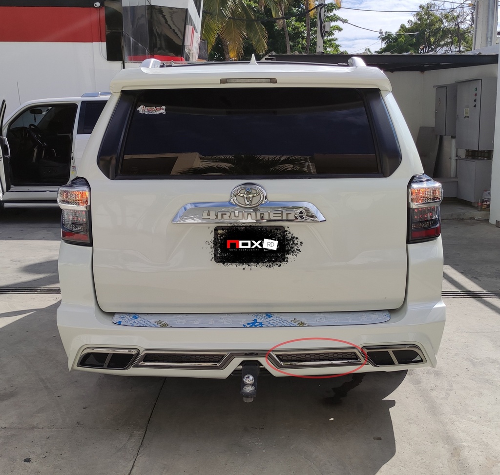 CUBRE FALTA BUMPER TRASERO 4RUNNER TIPO LX RH