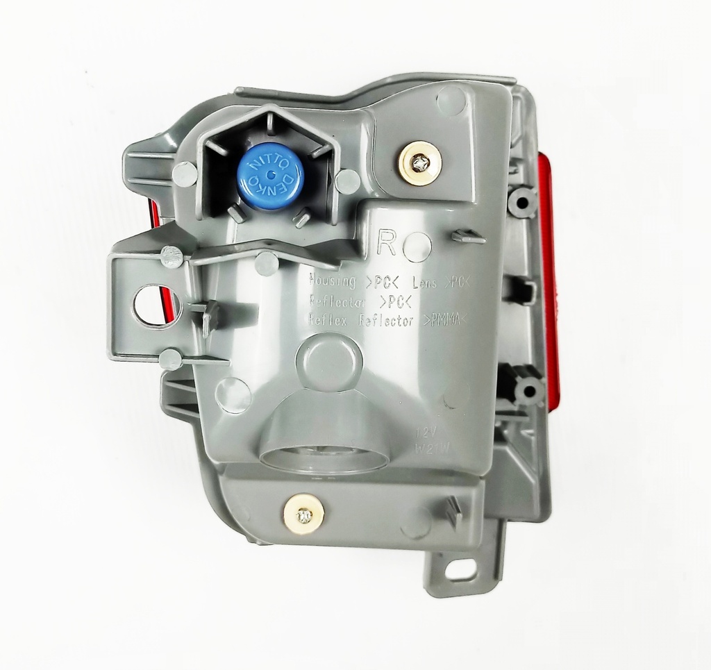 LUZ DE BUMPER TRASERO LC200 RH16-20