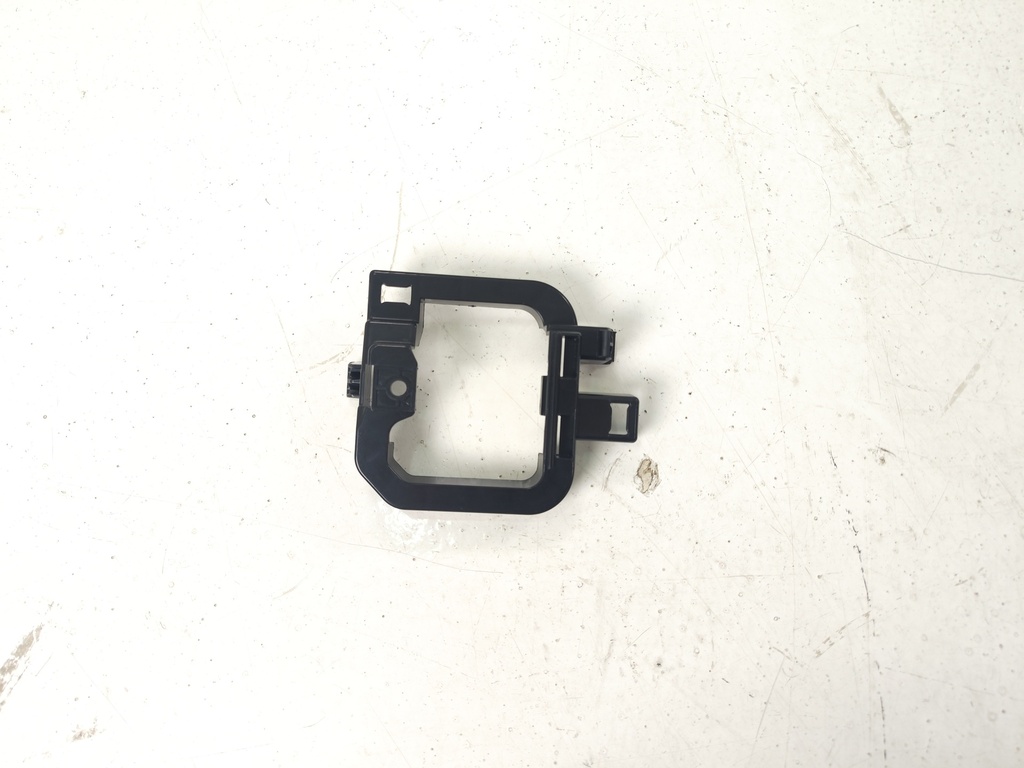BASE DE HALOGENO LH NISSAN FRONTIER 22-25 PARA SENCILLA