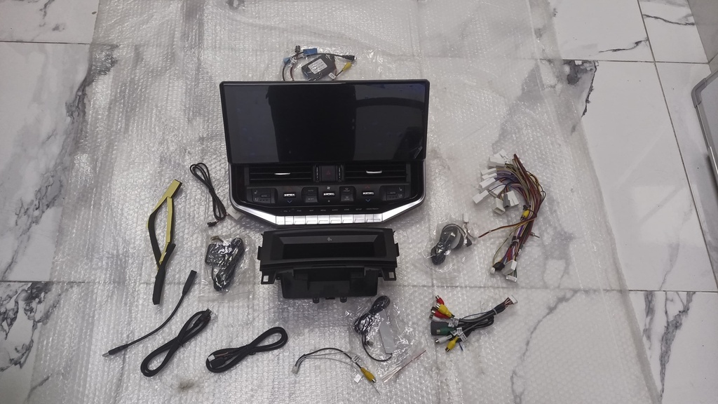 RADIO LC200 TIPO 2023 PARA 08-15 FULL ( SIN KIT )