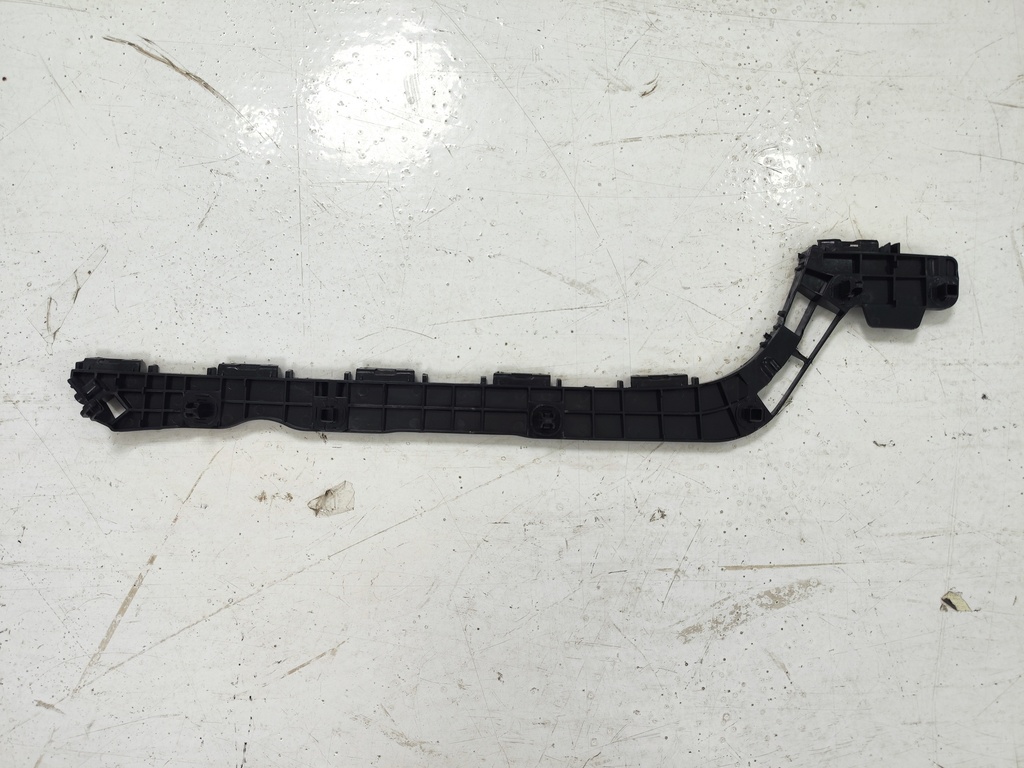 GUIA DE BUMPER TRASERO LX570 13-15 RH