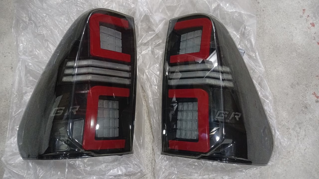 LUCES HILUX 16-21