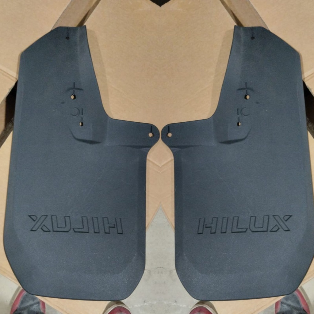 SET CHAPALETAS TRASERA HILUX GR 16-25